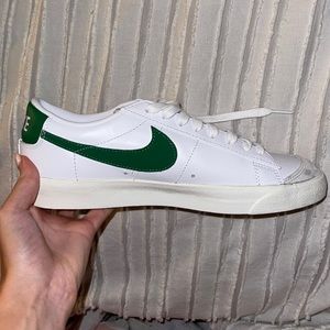 never worn nike blazers